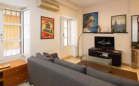 RentalSevilla Precioso apartamento reformado en la Alameda